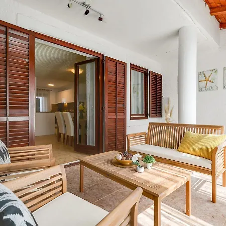 Nada Apartment *
